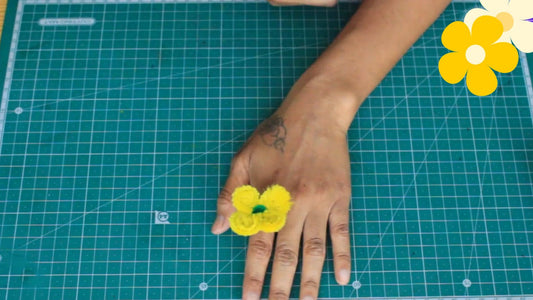 Fun and easy way to make ring using pipe cleaners - VibhutiCrafts